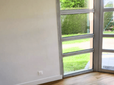 Une clinique vétérinaire rénovée pour un accueil lumineux et&nbsp;moderne